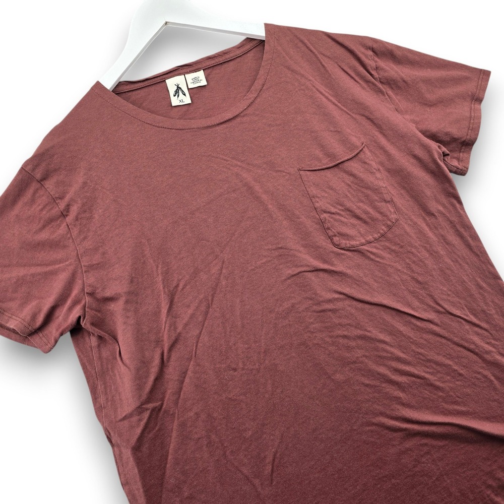 Three Feathers Brand Pocket T-Shirt Mens XL Burgundy Curved Hem S/S Cotton